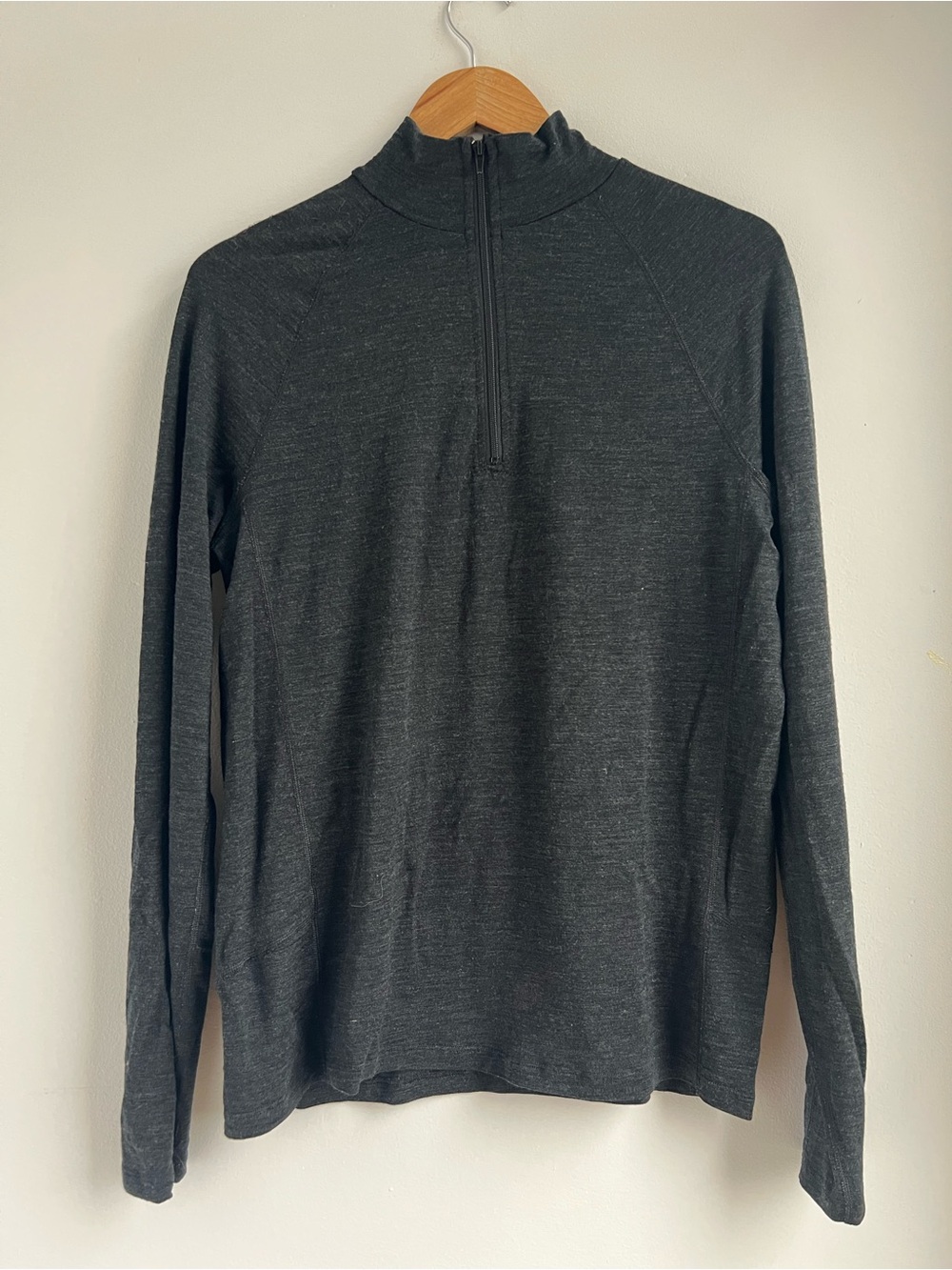 Ibex 100% Merino Wool Quarter Zip Pullover Black Long Sleeve Mens Size Medium